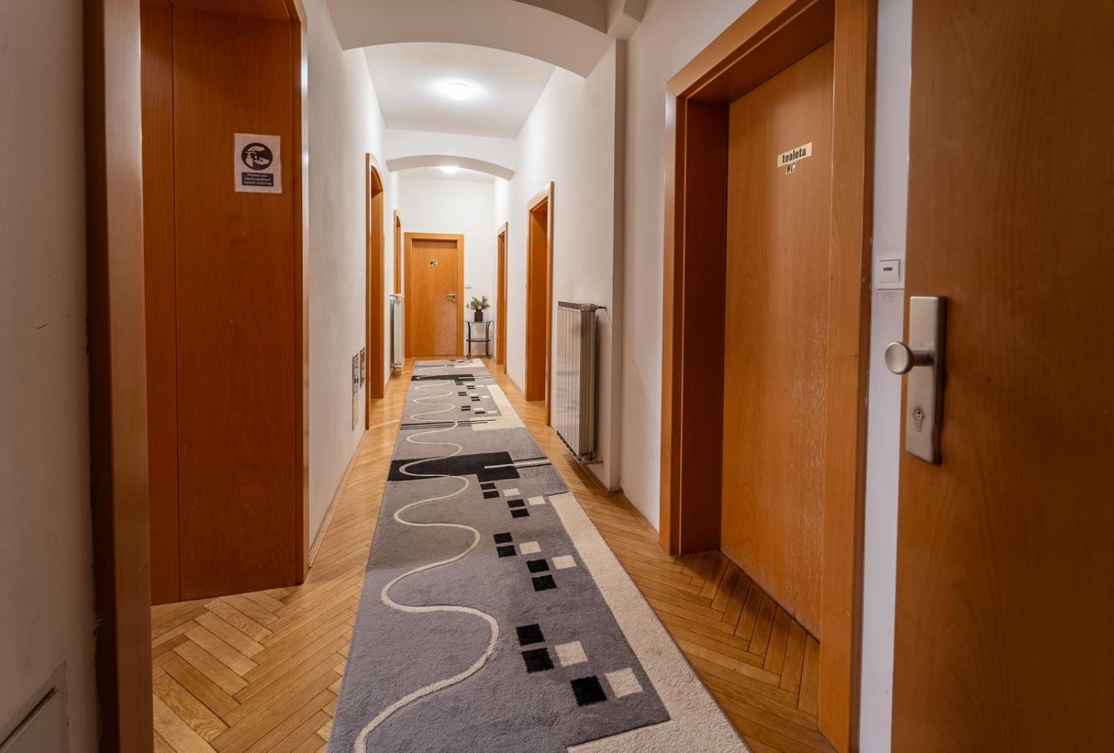 Anna House Hotel Maribor Ngoại thất bức ảnh