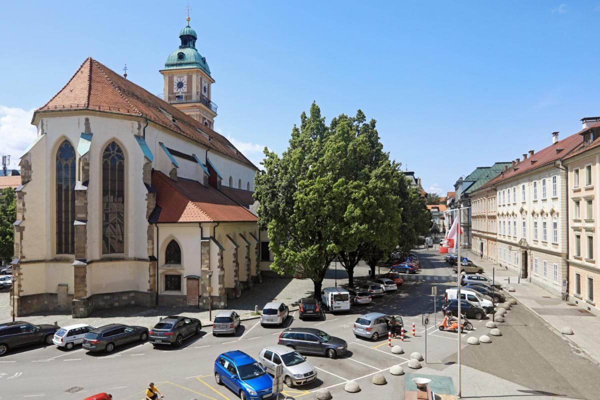 Anna House Hotel Maribor Ngoại thất bức ảnh